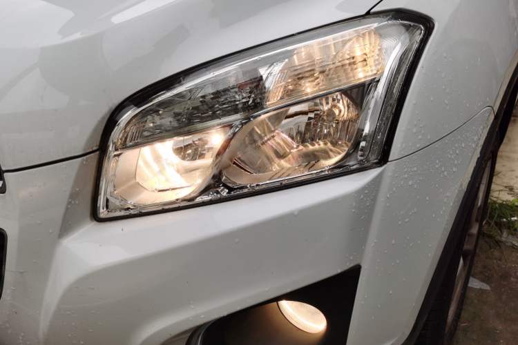 Used Chevrolet Trax 2014 1.4T Manual Two-Wheel Drive Comfort Model Left Front Headlight