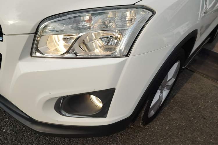 Used Chevrolet Trax 2014 1.4T Automatic Two-Wheel Drive Comfort Version Left Front Headlight