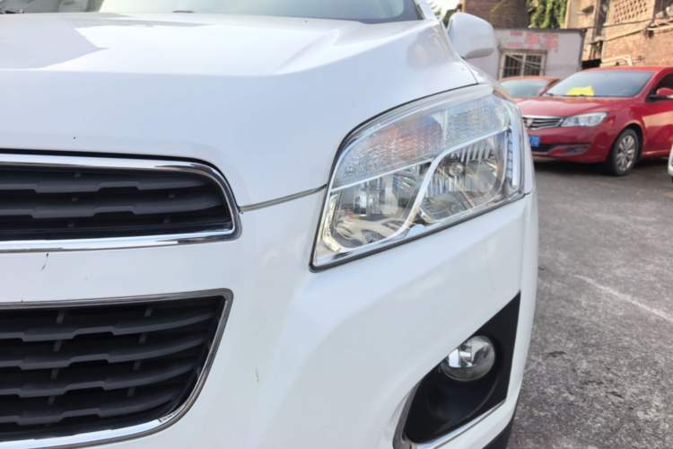 Used Chevrolet Trax 2014 1.4T Automatic Two-Wheel Drive Comfort Version Left Front Headlight