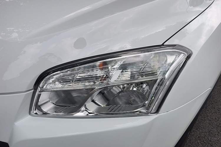 Used Chevrolet Trax 2014 1.4T Automatic Two-Wheel Drive Luxury Model Left Front Headlight
