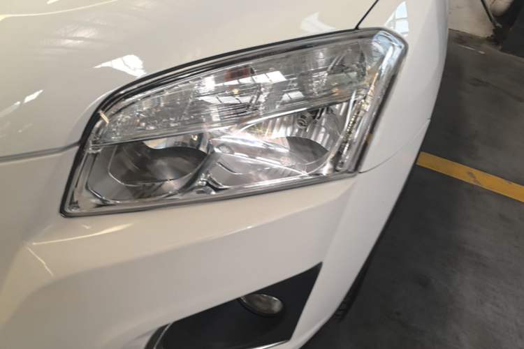 Used Chevrolet Trax 2014 1.4T Automatic Two-Wheel Drive Comfort Version Left Front Headlight