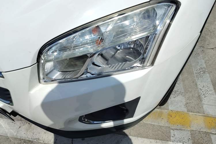 Used Chevrolet Trax 2014 1.4T Manual Two-Wheel Drive Comfort Model Left Front Headlight