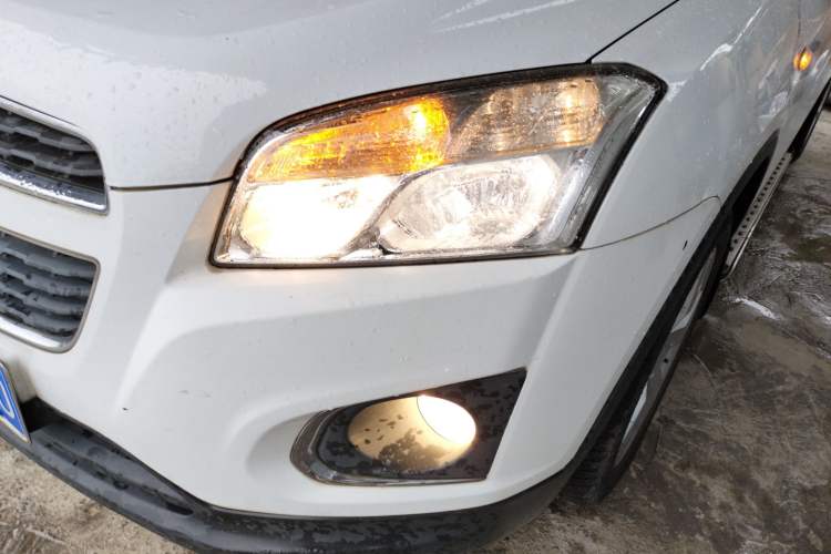 Used Chevrolet Trax 2014 1.4T Manual Two-Wheel Drive Comfort Model Left Front Headlight