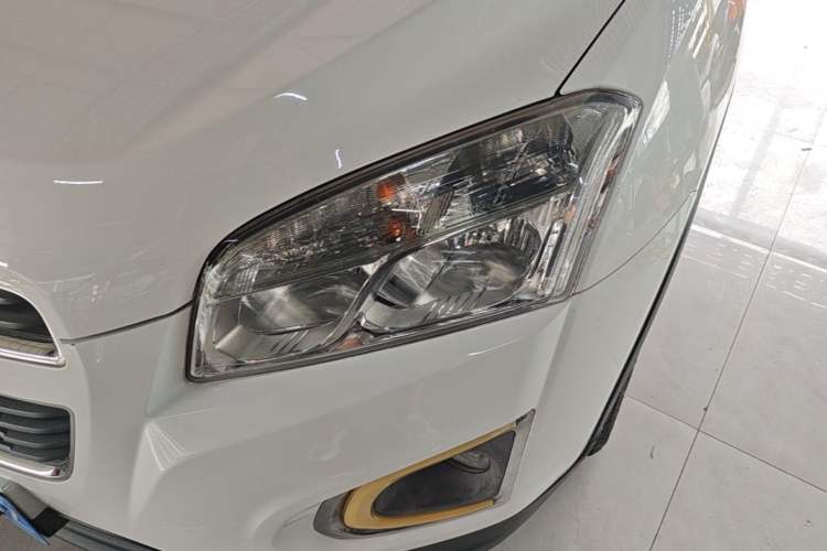 Used Chevrolet Trax 2014 1.4T Manual Two-Wheel Drive Comfort Model Left Front Headlight