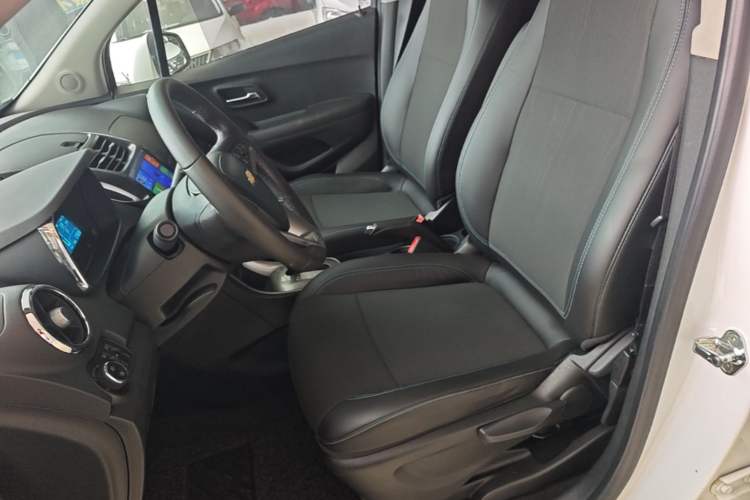 Used Chevrolet Trax 2014 1.4T Automatic Two-Wheel Drive Luxury Model Left Front Seat