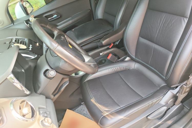 Used Chevrolet Trax 2014 1.4T Automatic All-Wheel Drive Flagship Version Left Front Seat