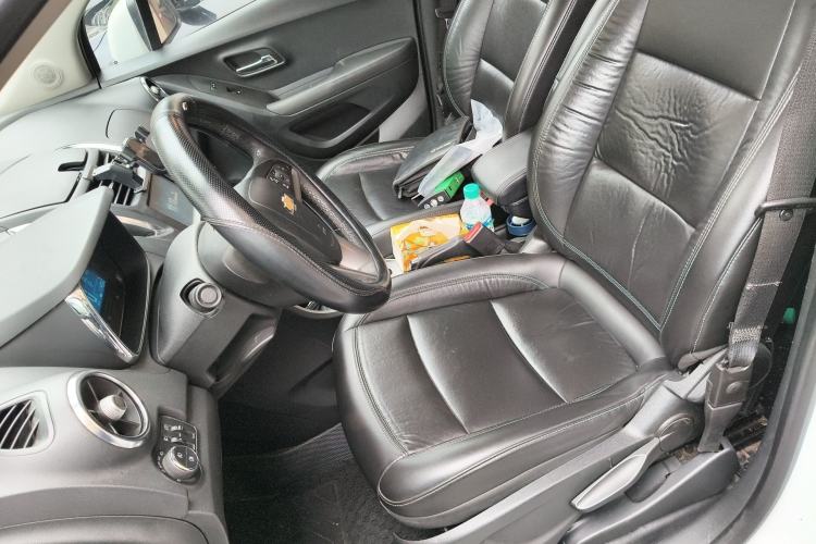 Used Chevrolet Trax 2014 1.4T Automatic All-Wheel Drive Flagship Version Left Front Seat