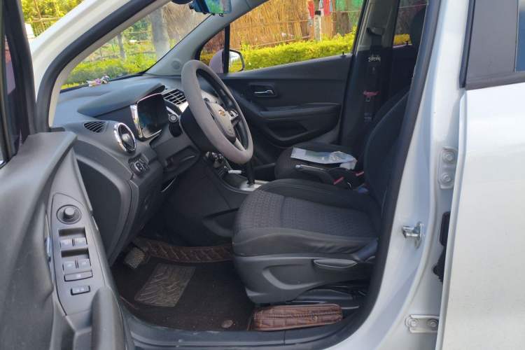 Used Chevrolet Trax 2014 1.4T Automatic Two-Wheel Drive Comfort Version Left Front Seat