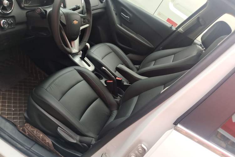 Used Chevrolet Trax 2014 1.4T Automatic All-Wheel Drive Flagship Version Left Front Seat