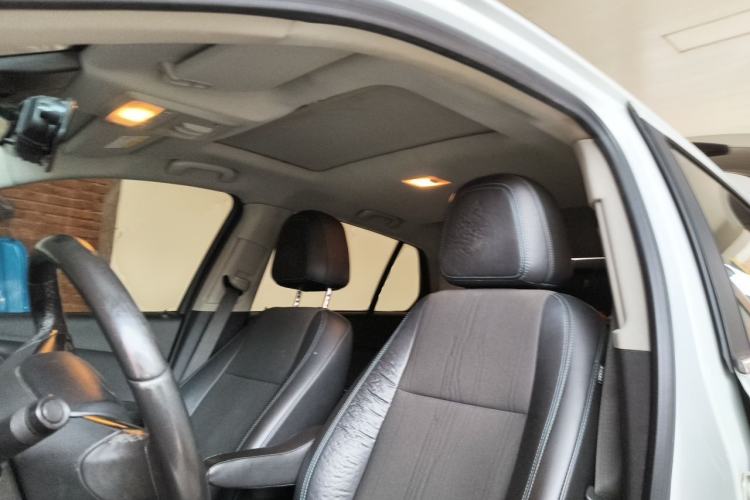 Used Chevrolet Trax 2014 1.4T Automatic Two-Wheel Drive Luxury Model Left Front Seat