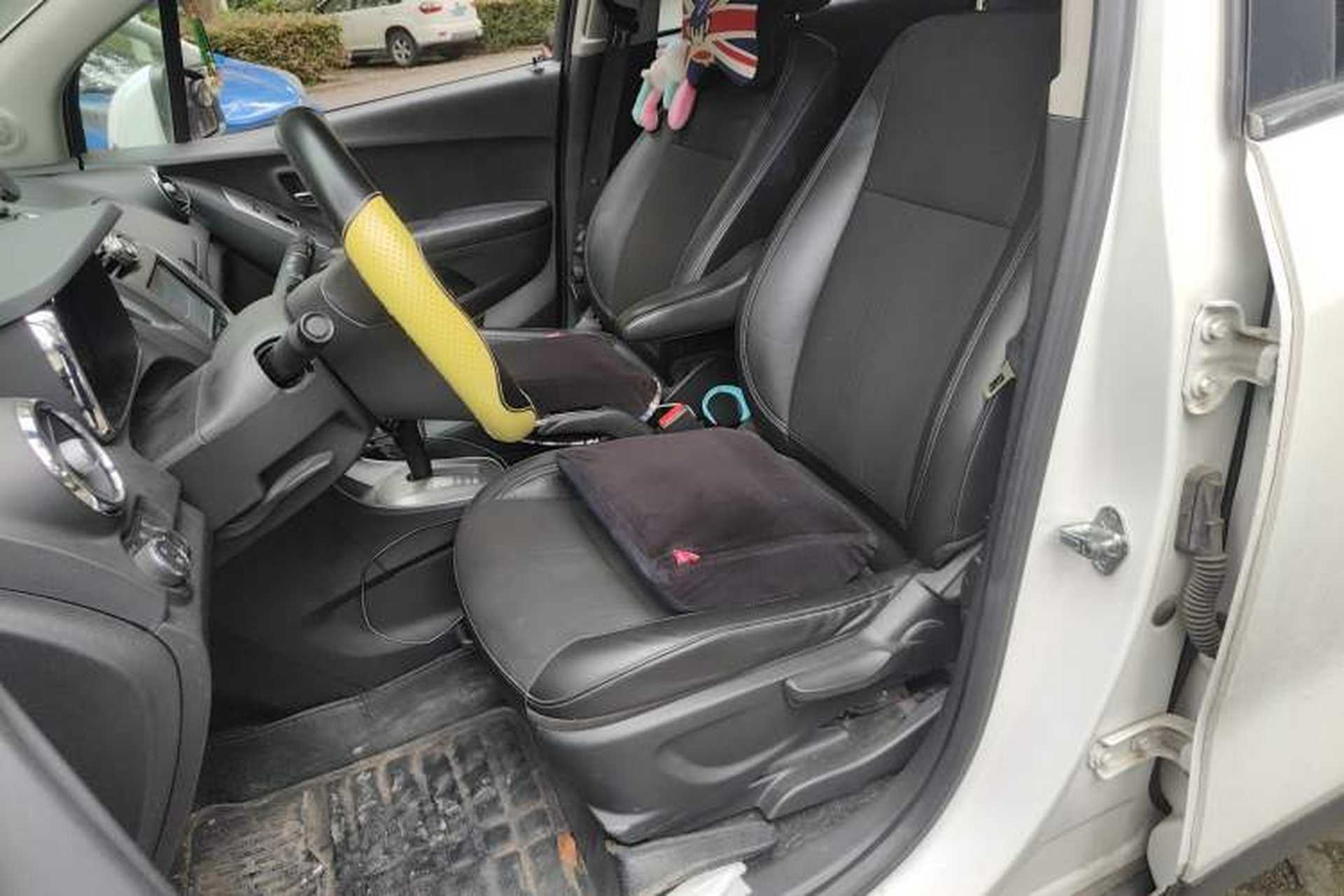 Used Chevrolet Trax 2014 1.4T Automatic Two-Wheel Drive Luxury Model Left Front Seat