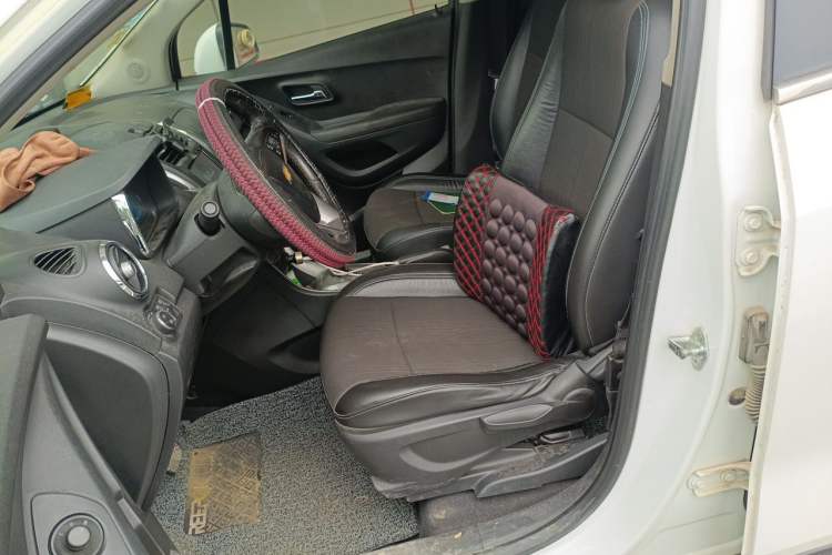 Used Chevrolet Trax 2014 1.4T Automatic Two-Wheel Drive Luxury Model Left Front Seat