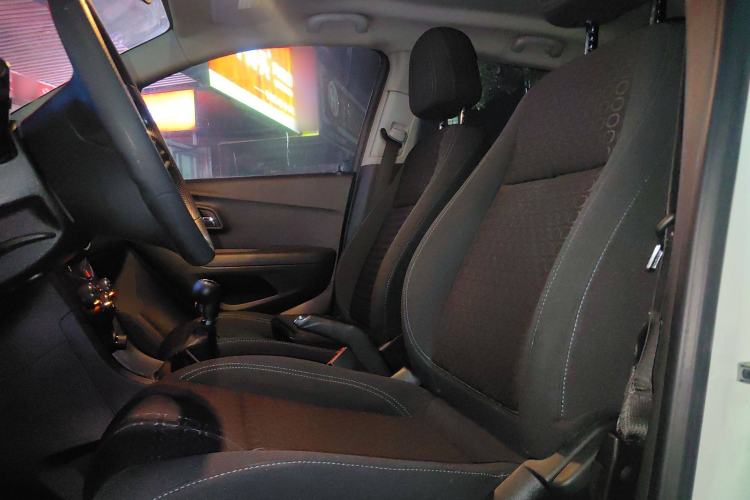 Used Chevrolet Trax 2014 1.4T Manual Two-Wheel Drive Comfort Model Left Front Seat