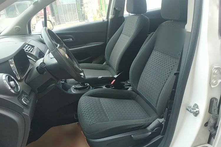 Used Chevrolet Trax 2014 1.4T Manual Two-Wheel Drive Comfort Model Left Front Seat