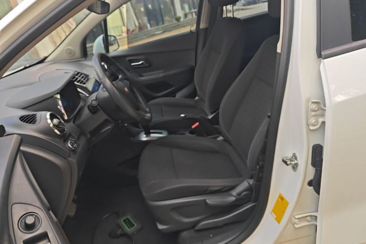Used Chevrolet Trax 2014 1.4T Automatic Two-Wheel Drive Comfort Version Left Front Seat