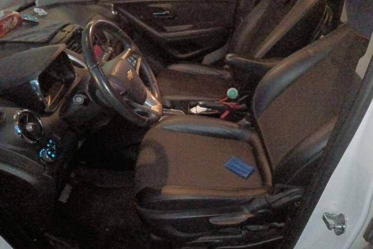 Used Chevrolet Trax 2014 1.4T Automatic Two-Wheel Drive Luxury Model Left Front Seat