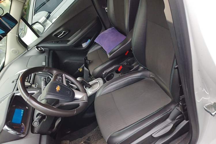 Used Chevrolet Trax 2014 1.4T Automatic Two-Wheel Drive Luxury Model Left Front Seat