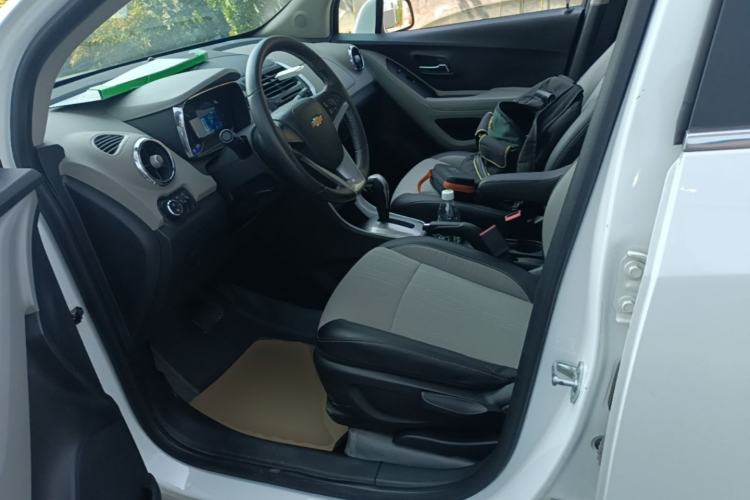 Used Chevrolet Trax 2014 1.4T Automatic Two-Wheel Drive Luxury Model Left Front Seat