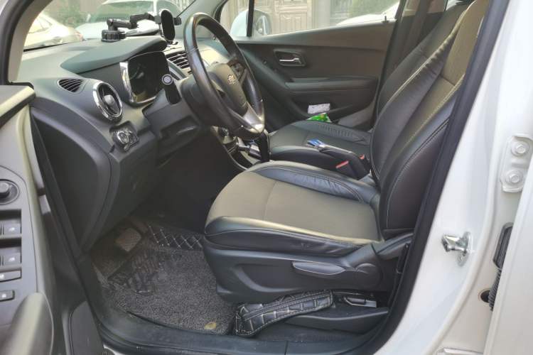 Used Chevrolet Trax 2014 1.4T Automatic Two-Wheel Drive Luxury Model Left Front Seat