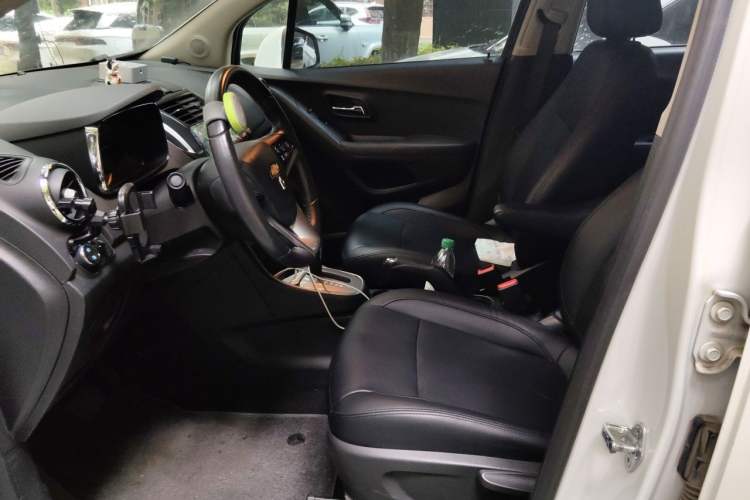 Used Chevrolet Trax 2014 1.4T Automatic Two-Wheel Drive Luxury Model Left Front Seat