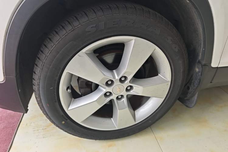 Used Chevrolet Trax 2014 1.4T Automatic Two-Wheel Drive Luxury Model Left Front Wheel Hub