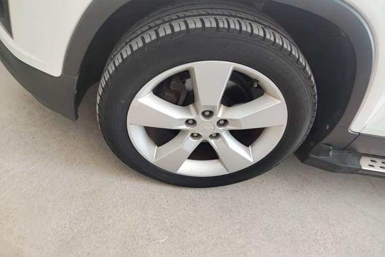 Used Chevrolet Trax 2014 1.4T Automatic Two-Wheel Drive Comfort Version Left Front Wheel Hub