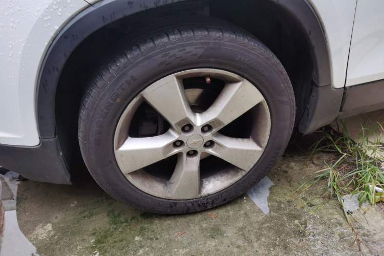 Used Chevrolet Trax 2014 1.4T Manual Two-Wheel Drive Comfort Model Left Front Wheel Hub