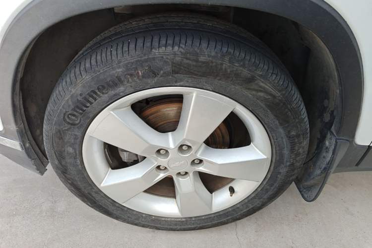Used Chevrolet Trax 2014 1.4T Manual Two-Wheel Drive Comfort Model Left Front Wheel Hub