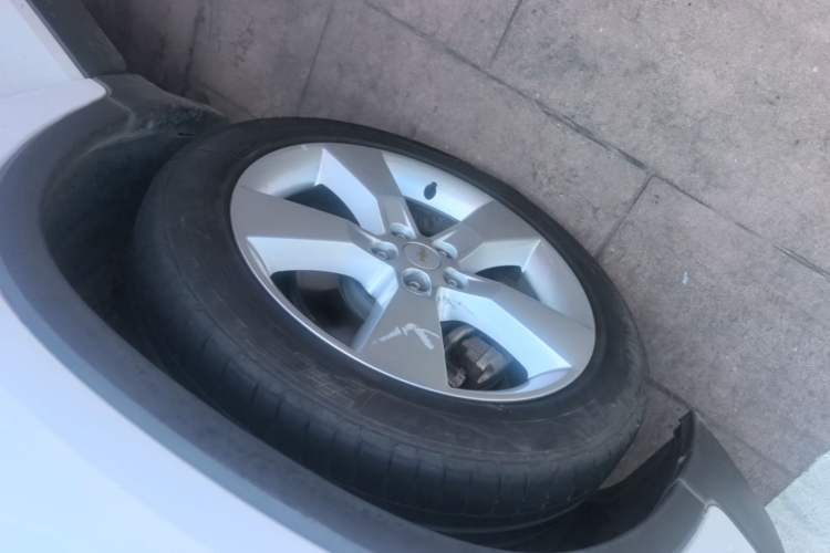 Used Chevrolet Trax 2014 1.4T Automatic Two-Wheel Drive Comfort Version Left Front Wheel Hub