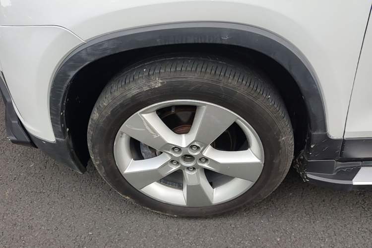 Used Chevrolet Trax 2014 1.4T Automatic Two-Wheel Drive Luxury Model Left Front Wheel Hub