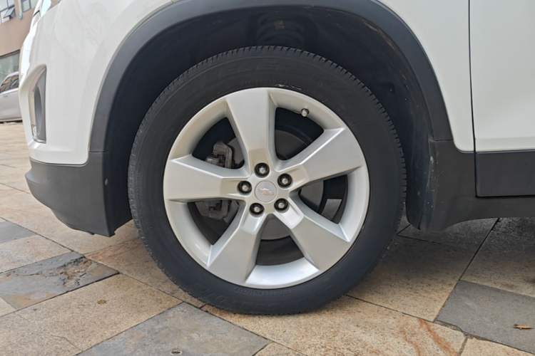 Used Chevrolet Trax 2014 1.4T Automatic Two-Wheel Drive Comfort Version Left Front Wheel Hub
