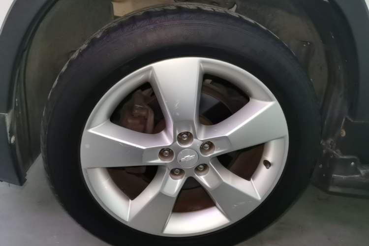 Used Chevrolet Trax 2014 1.4T Automatic Two-Wheel Drive Luxury Model Left Front Wheel Hub