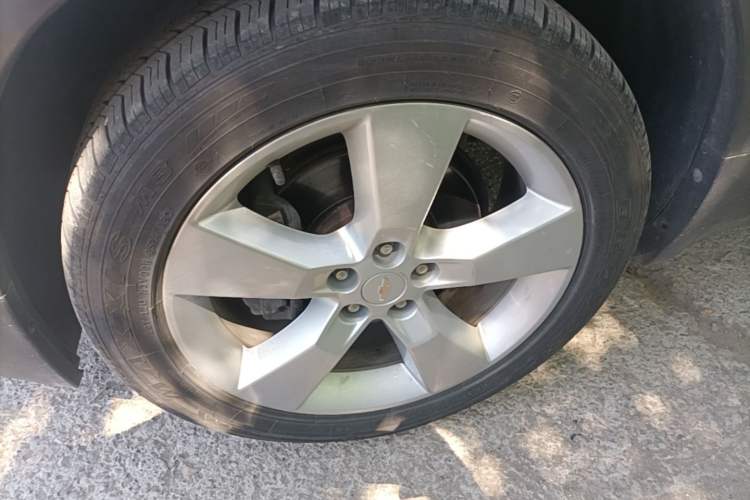 Used Chevrolet Trax 2014 1.4T Automatic Two-Wheel Drive Luxury Model Left Front Wheel Hub