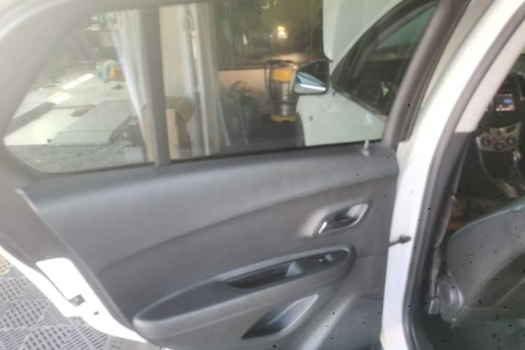Used Chevrolet Trax 2014 1.4T Automatic All-Wheel Drive Flagship Version Left Rear Door Interior