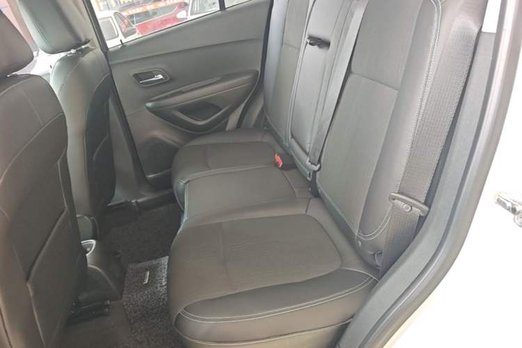 Used Chevrolet Trax 2014 1.4T Automatic Two-Wheel Drive Luxury Model Left Rear Seat