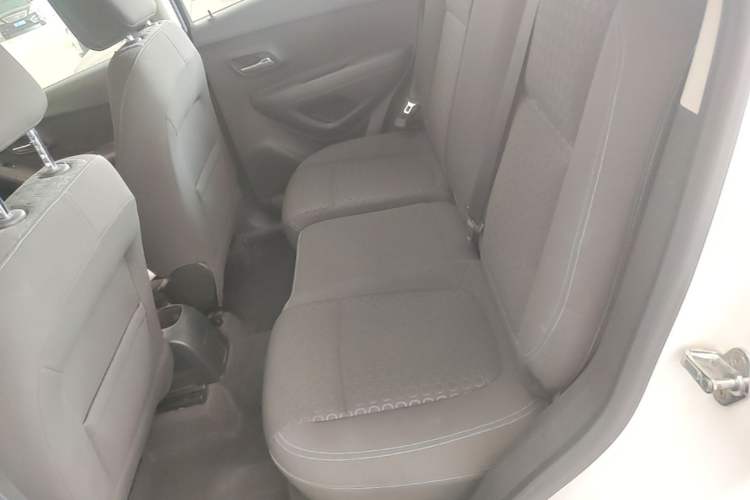Used Chevrolet Trax 2014 1.4T Automatic Two-Wheel Drive Comfort Version Left Rear Seat