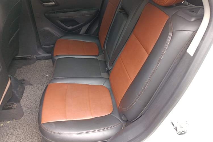 Used Chevrolet Trax 2014 1.4T Automatic Two-Wheel Drive Luxury Model Left Rear Seat