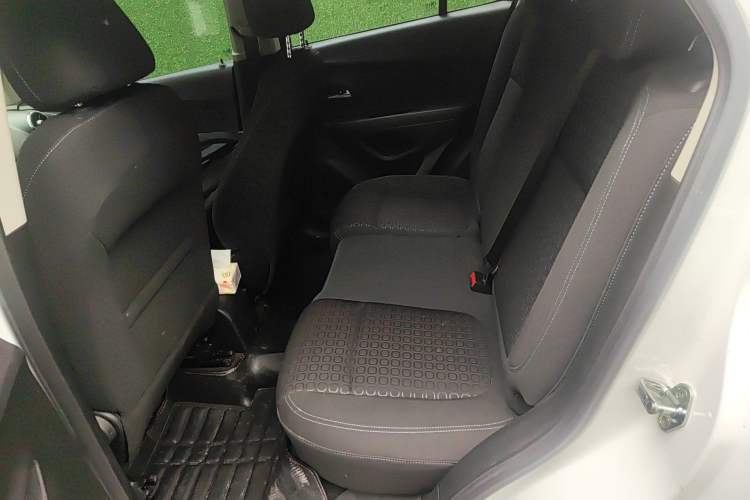 Used Chevrolet Trax 2014 1.4T Automatic Two-Wheel Drive Comfort Version Left Rear Seat