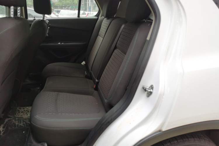 Used Chevrolet Trax 2014 1.4T Manual Two-Wheel Drive Comfort Model Left Rear Seat