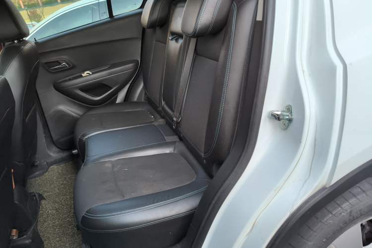 Used Chevrolet Trax 2014 1.4T Automatic Two-Wheel Drive Luxury Model Left Rear Seat