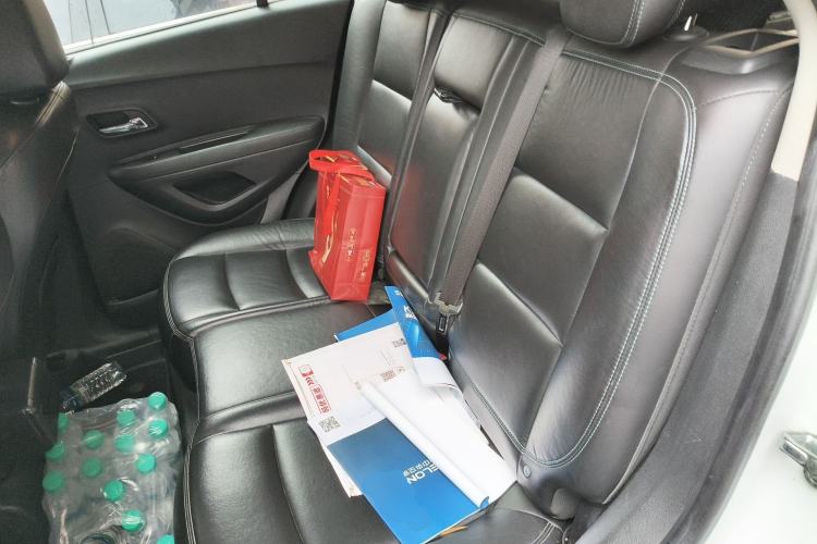 Used Chevrolet Trax 2014 1.4T Automatic All-Wheel Drive Flagship Version Left Rear Seat