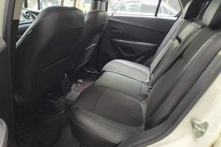Used Chevrolet Trax 2014 1.4T Automatic Two-Wheel Drive Luxury Model Left Rear Seat