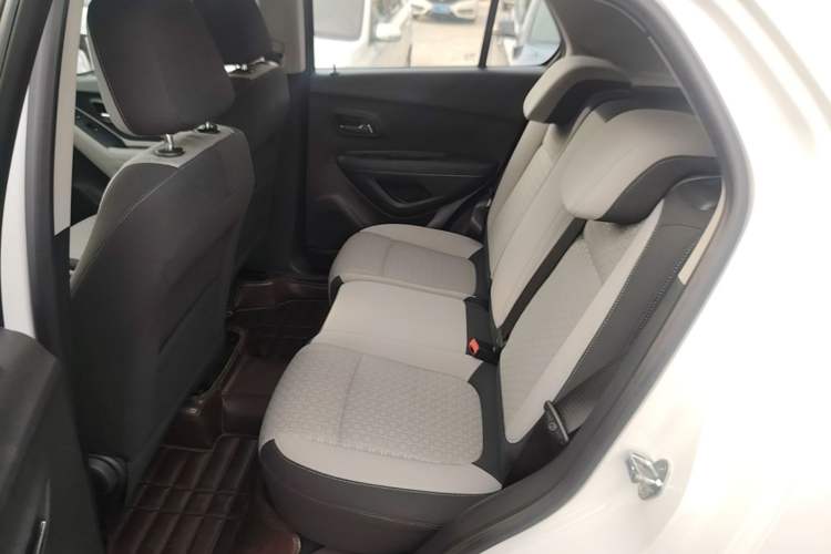 Used Chevrolet Trax 2014 1.4T Automatic Two-Wheel Drive Comfort Version Left Rear Seat