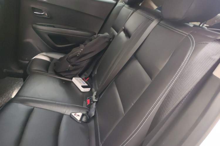 Used Chevrolet Trax 2014 1.4T Automatic All-Wheel Drive Flagship Version Left Rear Seat