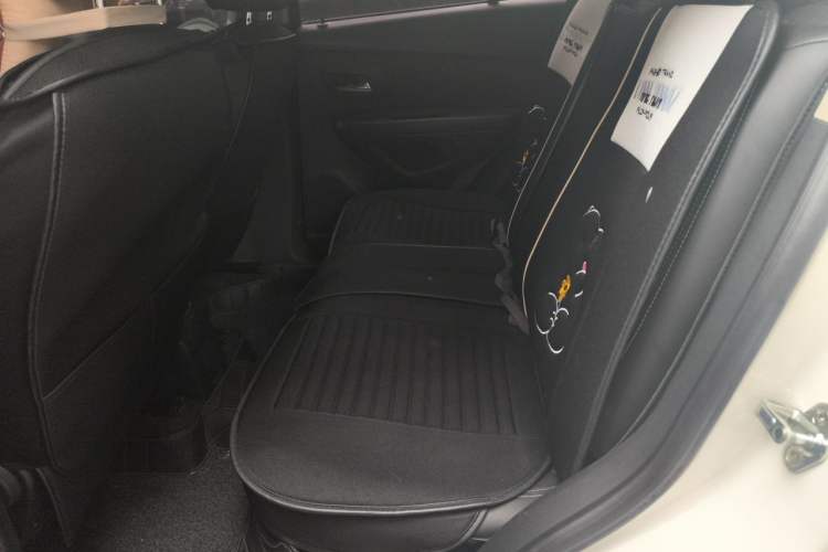 Used Chevrolet Trax 2014 1.4T Automatic Two-Wheel Drive Luxury Model Left Rear Seat
