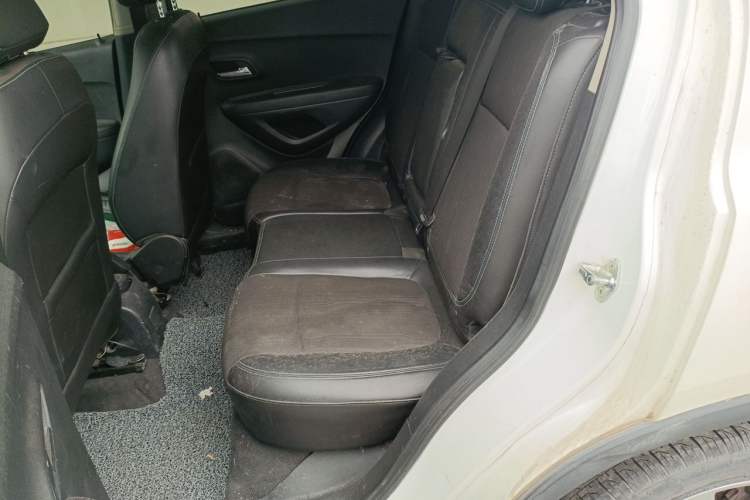 Used Chevrolet Trax 2014 1.4T Automatic Two-Wheel Drive Luxury Model Left Rear Seat