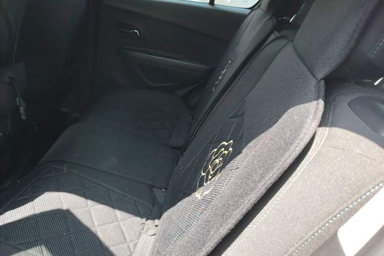 Used Chevrolet Trax 2014 1.4T Manual Two-Wheel Drive Comfort Model Left Rear Seat