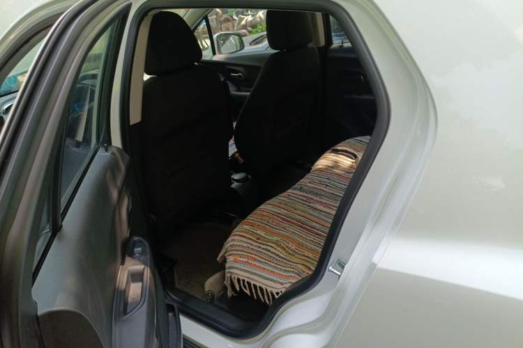 Used Chevrolet Trax 2014 1.4T Manual Two-Wheel Drive Comfort Model Left Rear Seat
