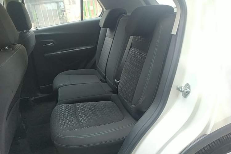 Used Chevrolet Trax 2014 1.4T Manual Two-Wheel Drive Comfort Model Left Rear Seat