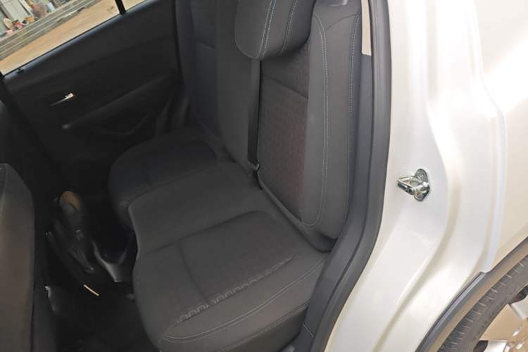 Used Chevrolet Trax 2014 1.4T Automatic Two-Wheel Drive Comfort Version Left Rear Seat